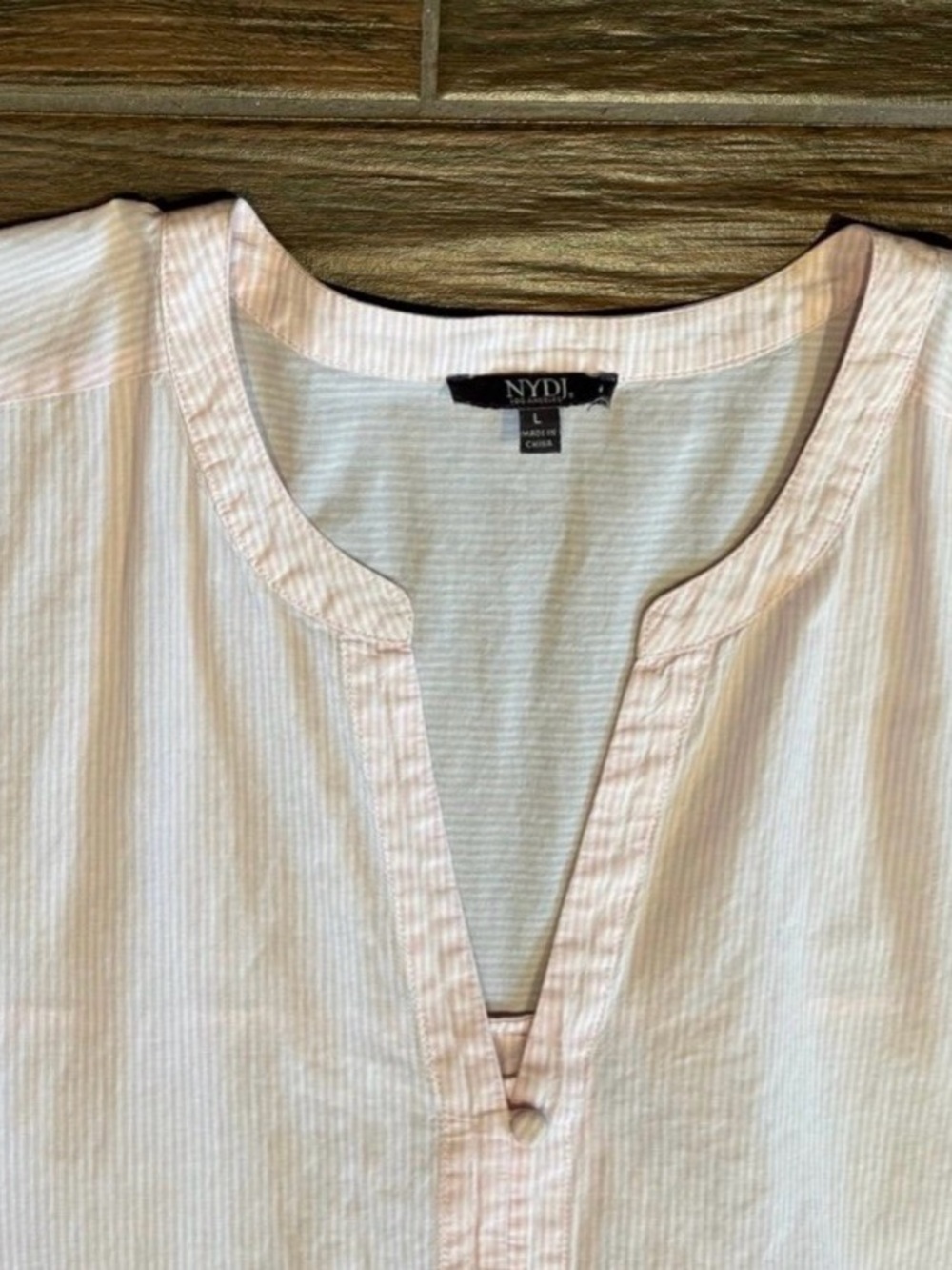 NYDJ Oversized Button-up Boyfriend Shirt Size Large Pink & White - Picture 3 of 8